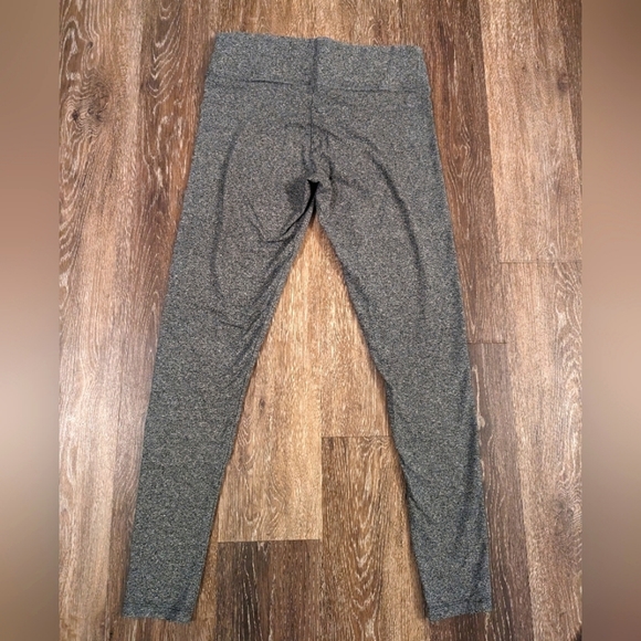 PINK by Victoria Secret sz med grey yoga pants - Picture 4 of 5